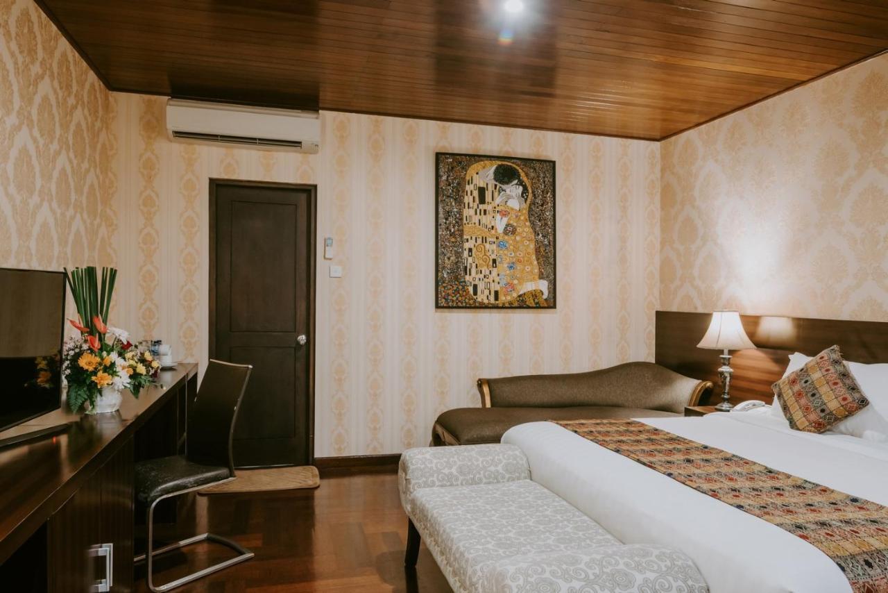 Arthur Suites By Mahavilas Kuta  Exterior photo