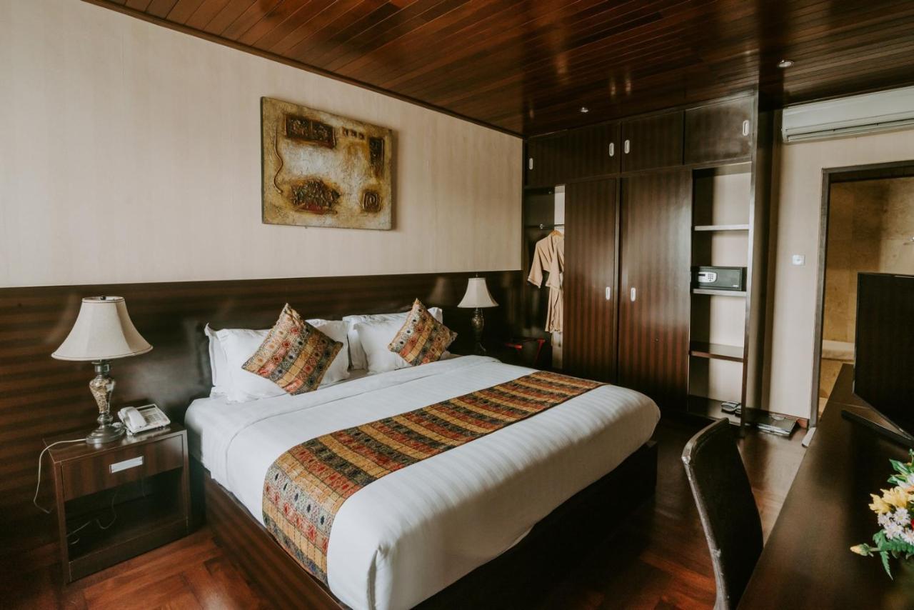 Arthur Suites By Mahavilas Kuta  Exterior photo
